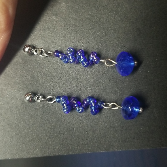 Twisted Blue Stud Earrings. - Picture 6 of 7